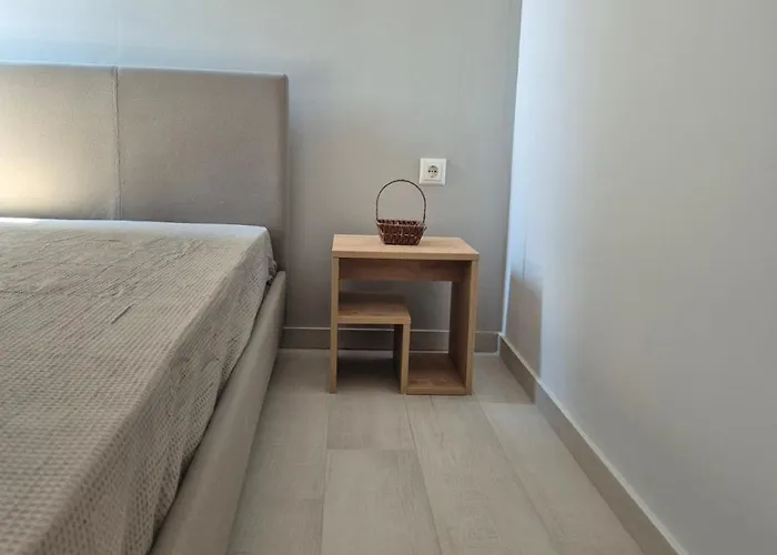 Ofrynio Deluxe Apartment Ofrínion