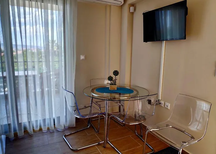 Ofrynio Deluxe Apartment *
